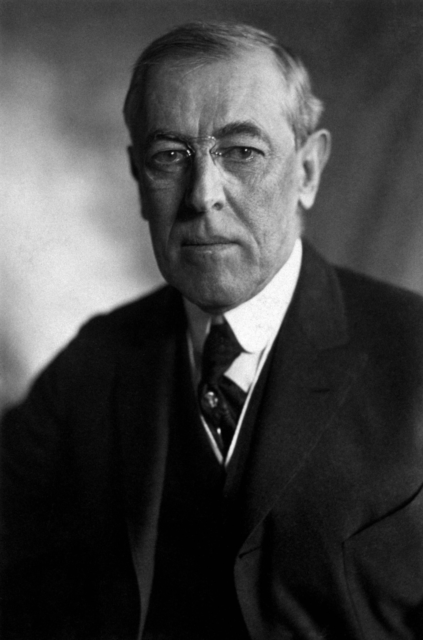 Thomas Woodrow Wilson was an American politician and academic who served as the 28th president of the United States from 1913 to 1921.